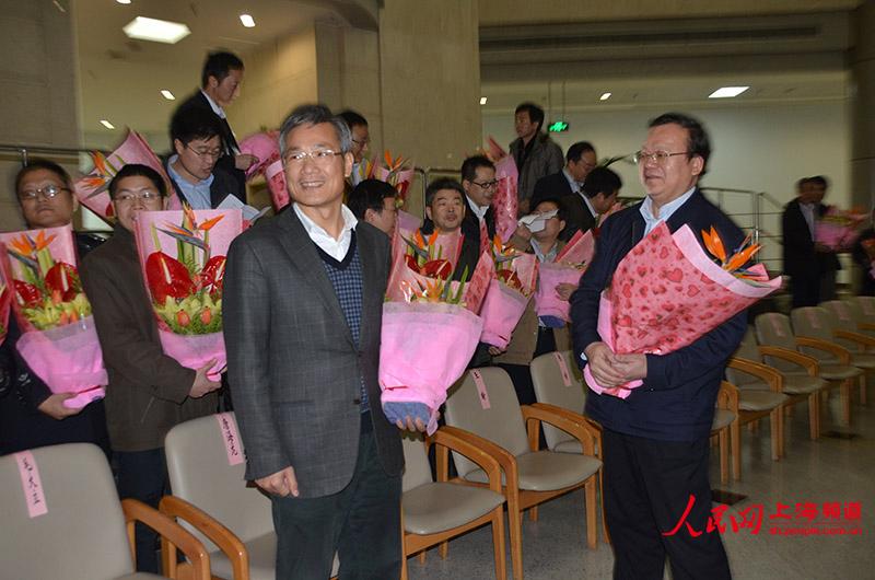 beat·365_干巴菌炒饭的做法(图1) beat·365